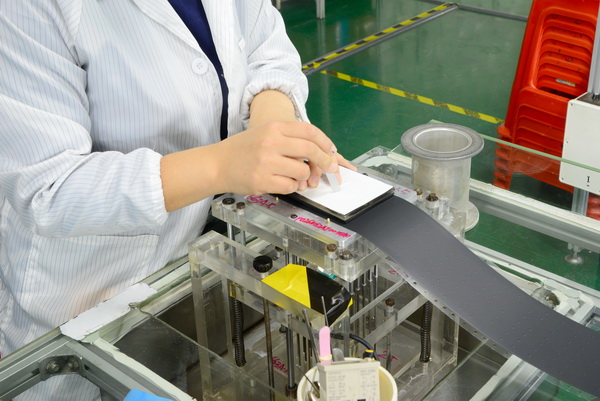 Employee operation fitting shrapnel
